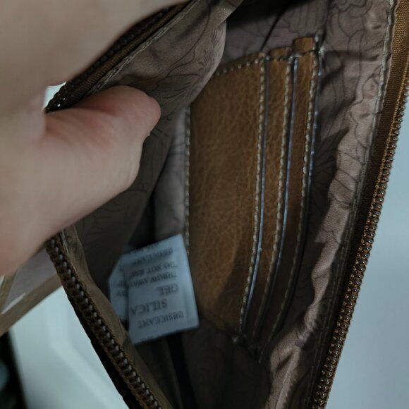 Justin Purse/Wristlet NWT (339) - Picture 3 of 5